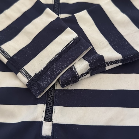 Hanna Andersson | Rash Guard \ Navy/White Stripes | size 86cm (2T) - Picture 5 of 8